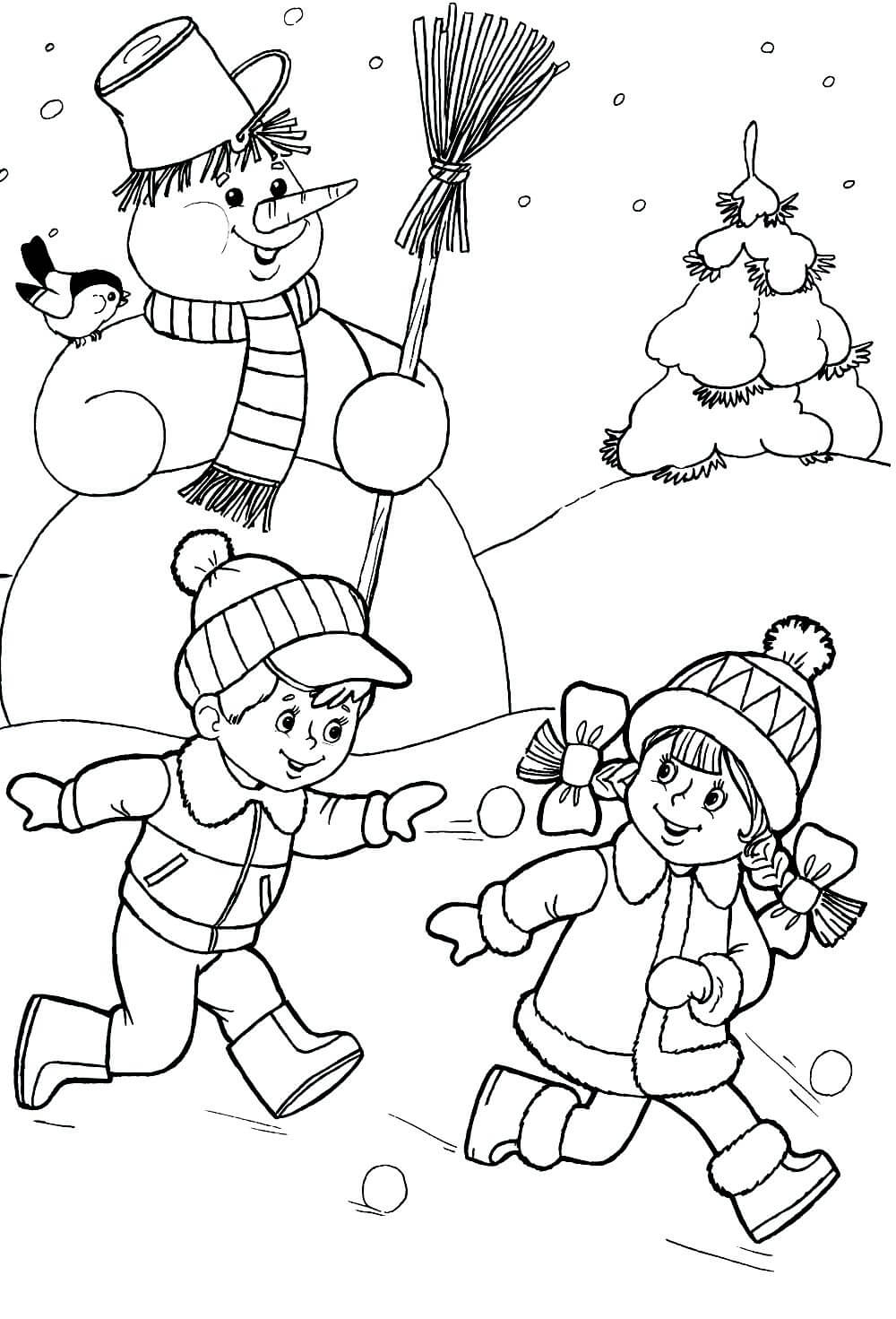 Раскраска Дети играют в снежки